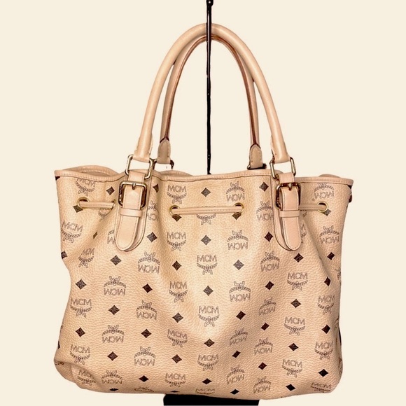 MCM Munchen Hobo Handbag, Crossbody, Shoulder Bag, Authentic. EUC - Picture 4 of 15